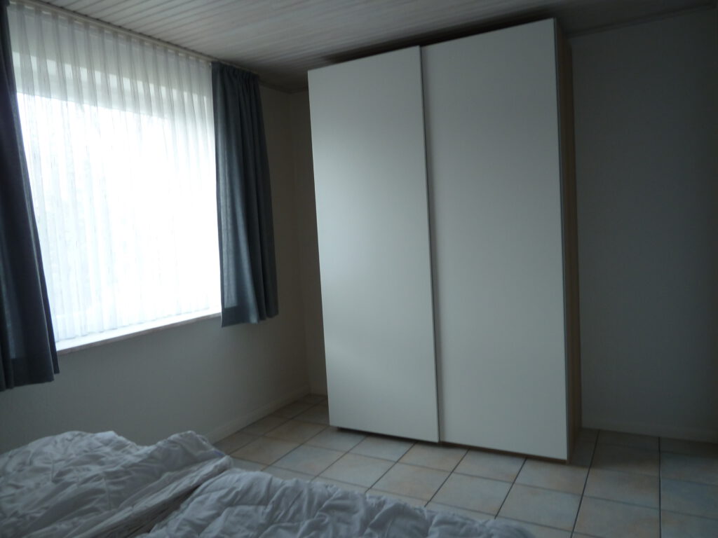 Schlafzimmerschrank 252-1024x768